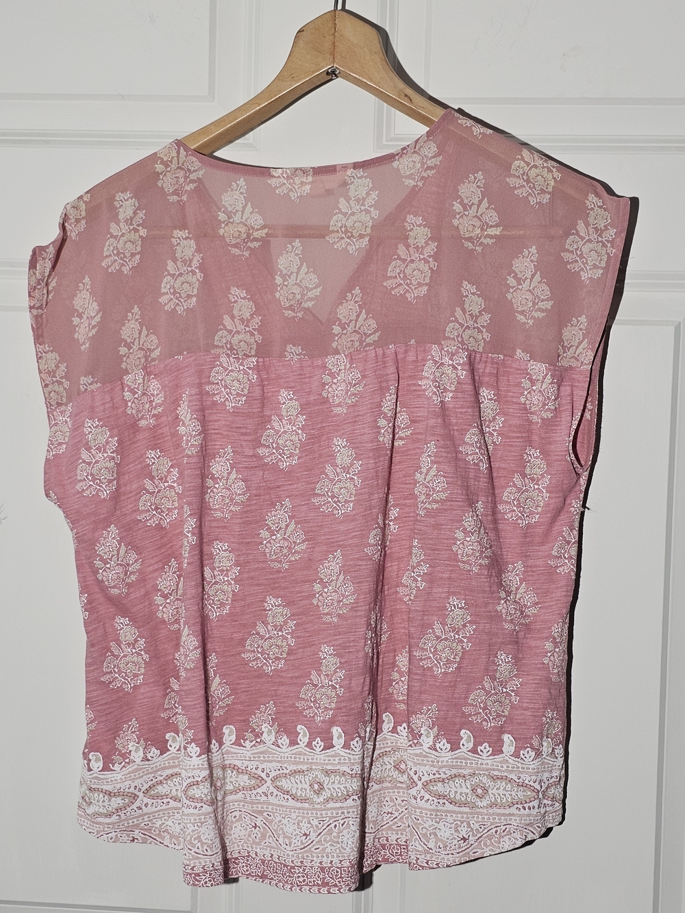 Lucky Brand Women’s Size L Pink Floral Semi-Sheer Border Print Short Sleeve... - Picture 8 of 8